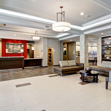Holiday Inn Express & Suites Oshawa Downtown - Toronto Area By Ihg Buitenkant foto