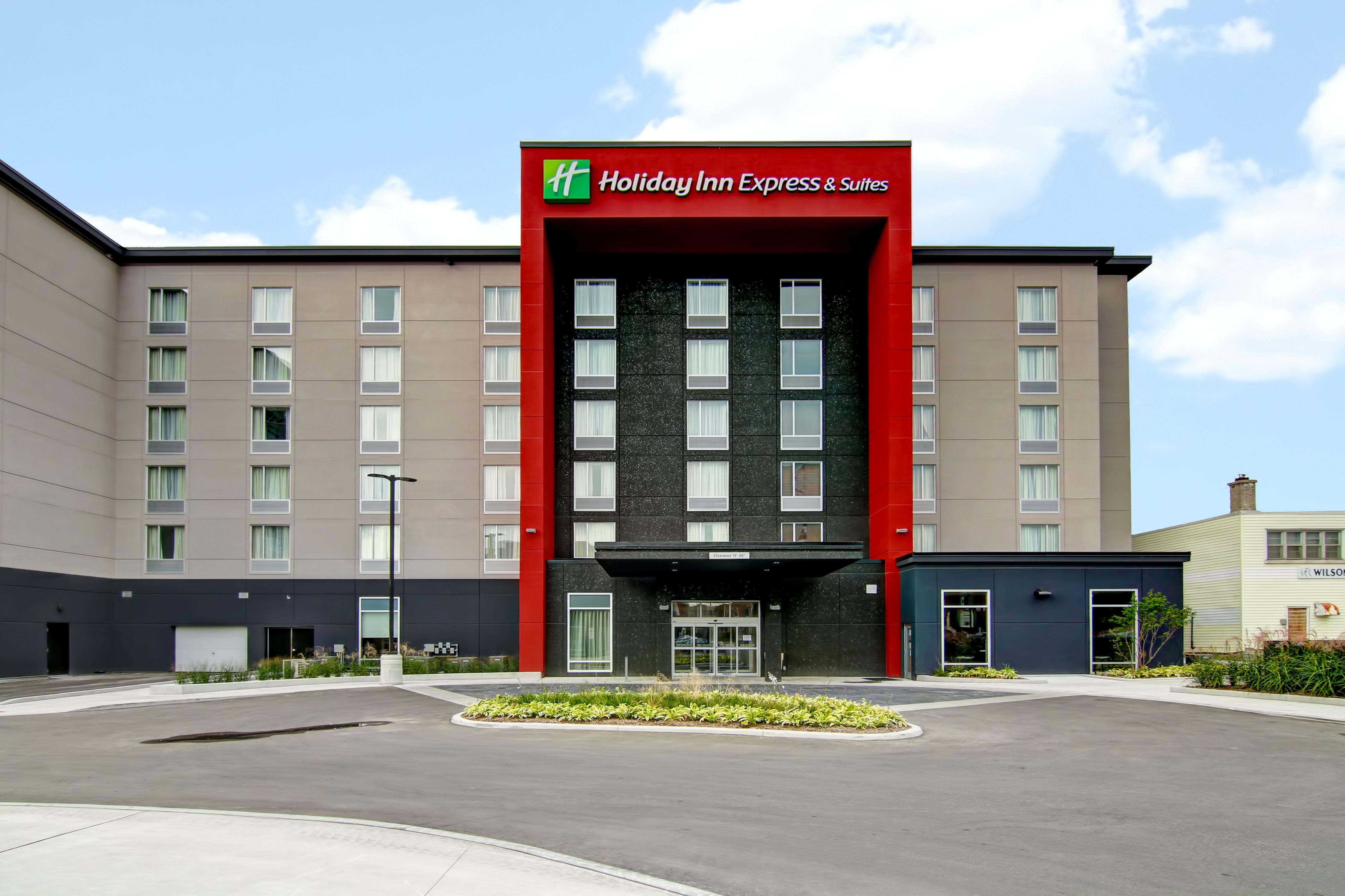 Holiday Inn Express & Suites Oshawa Downtown - Toronto Area By Ihg Buitenkant foto