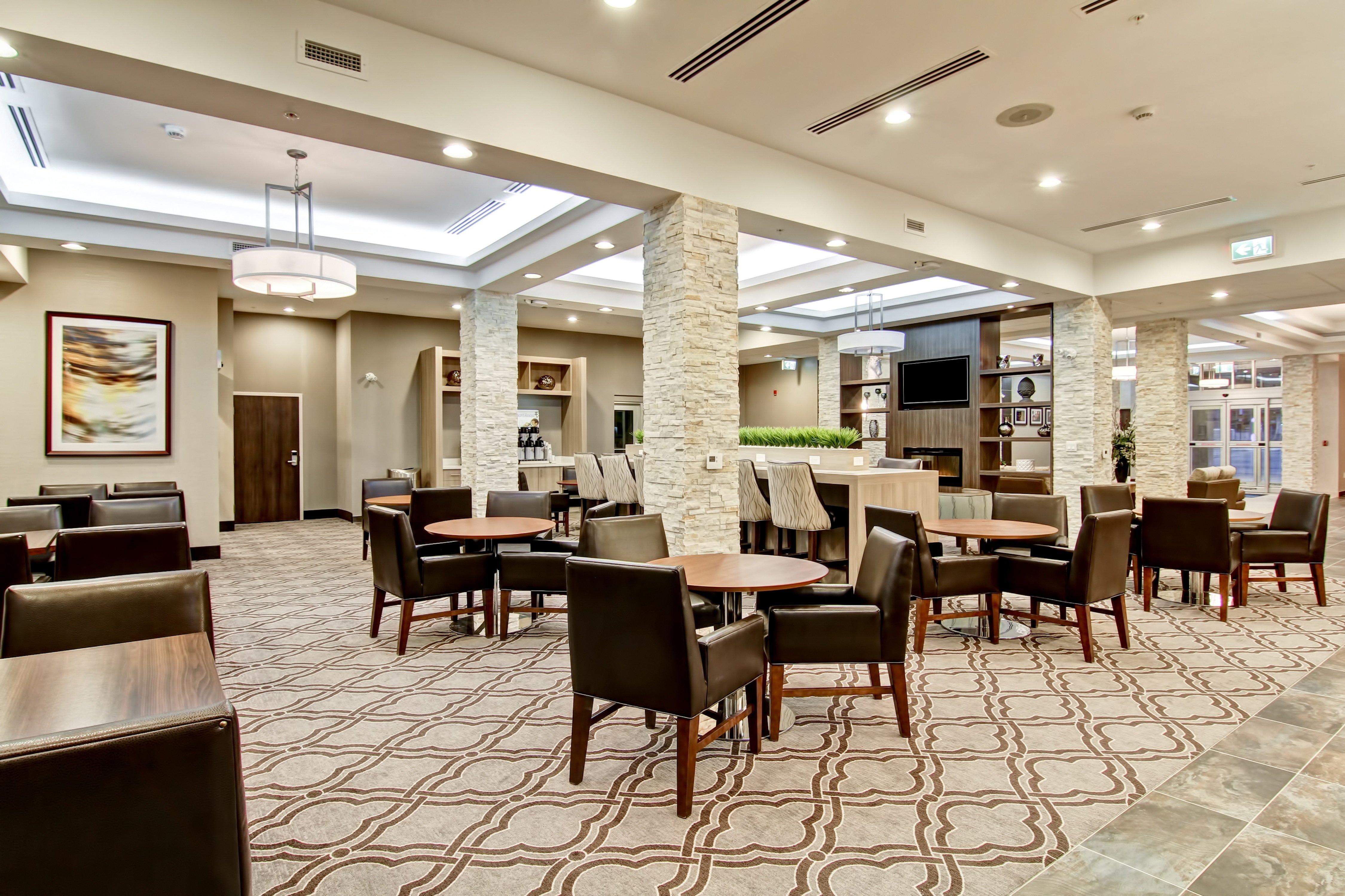Holiday Inn Express & Suites Oshawa Downtown - Toronto Area By Ihg Buitenkant foto